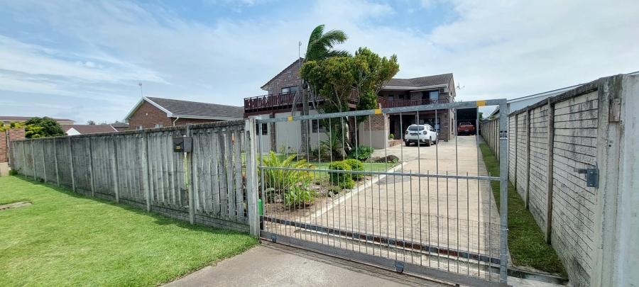 5 Bedroom Property for Sale in Sunrise On Sea Eastern Cape